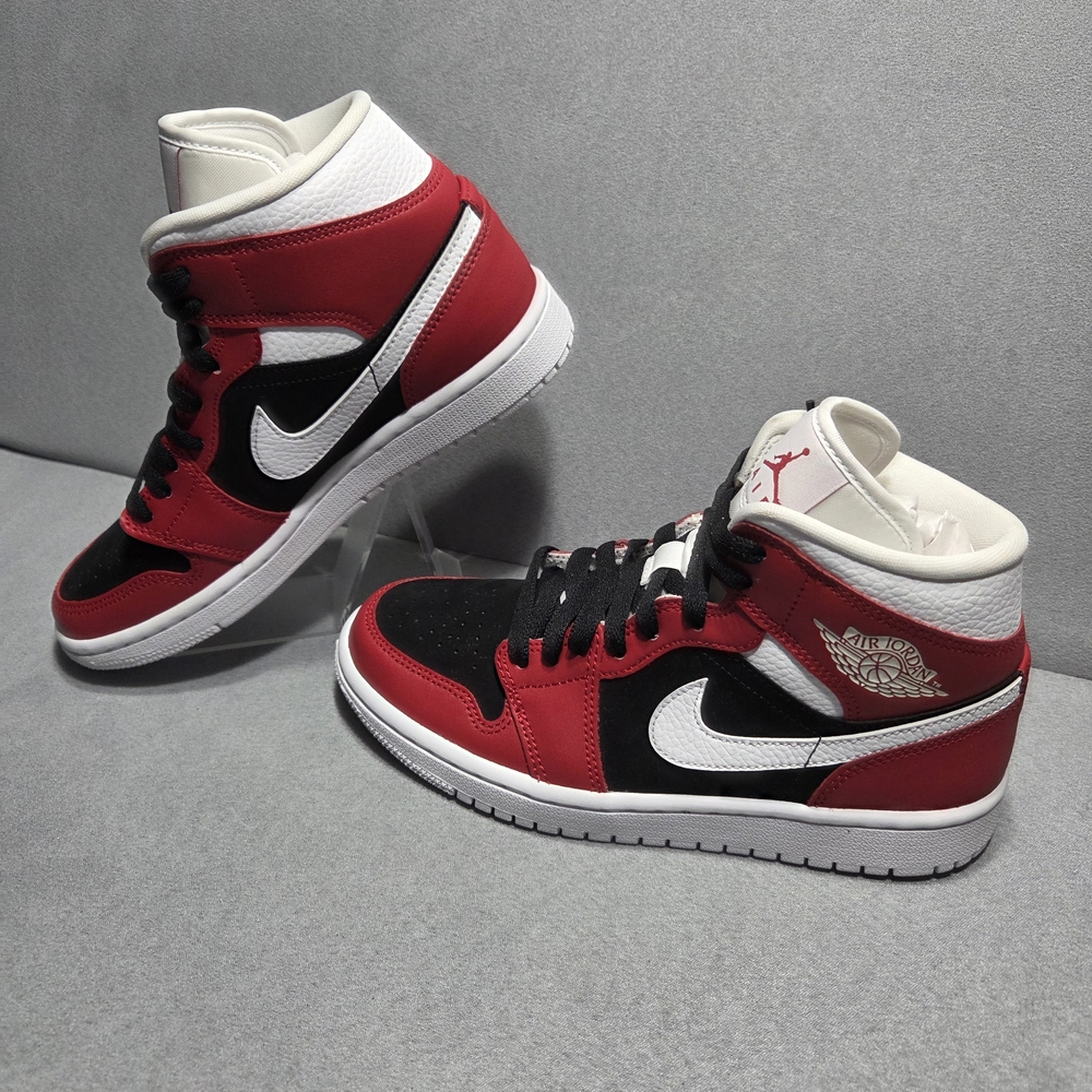 Air Jordan Women’s  1 Mid Gym Red Black White Size 7 BQ6472 Like New Without Box